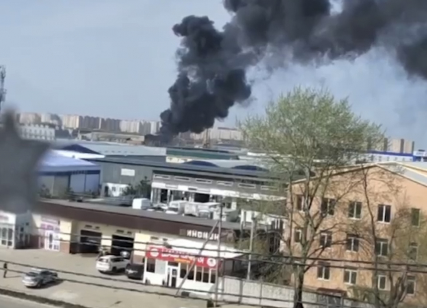 На заводе компрессорного оборудования в Краснодаре произошел крупный пожар