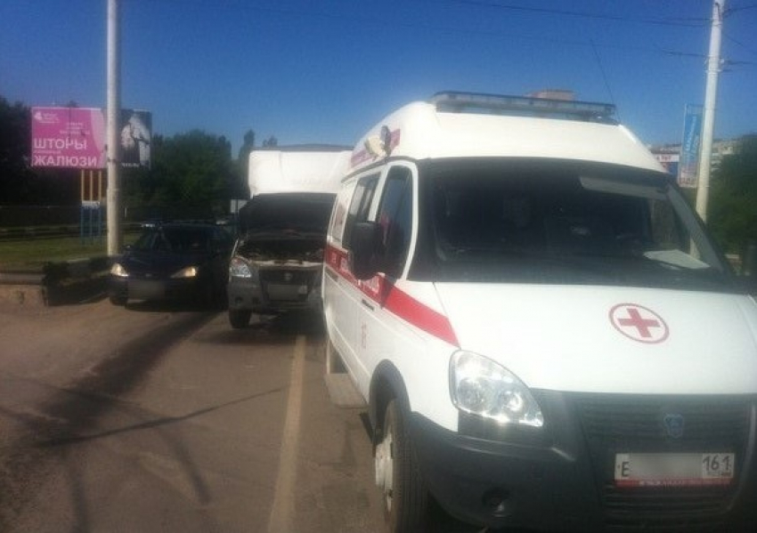Водитель из Краснодара врезался в «скорую» в Волгодонске