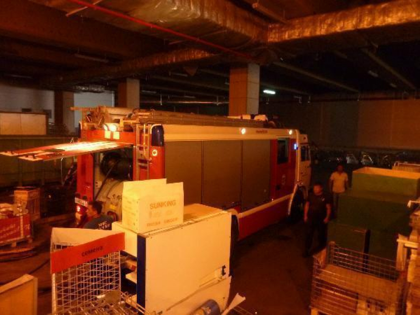 На складе одного из магазинов OZ МОЛЛ произошло возгорание