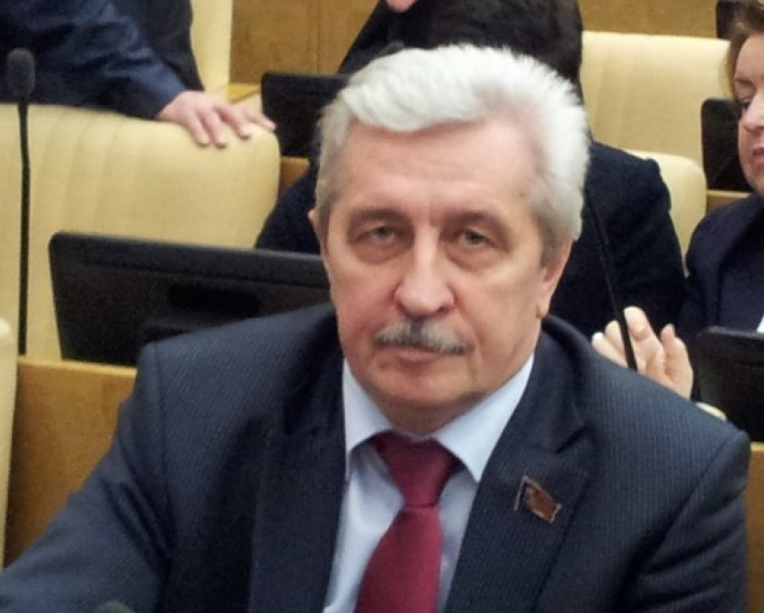 Депутаты фракции КПРФ обсудили в Госдуме проблемы обманутых дольщиков