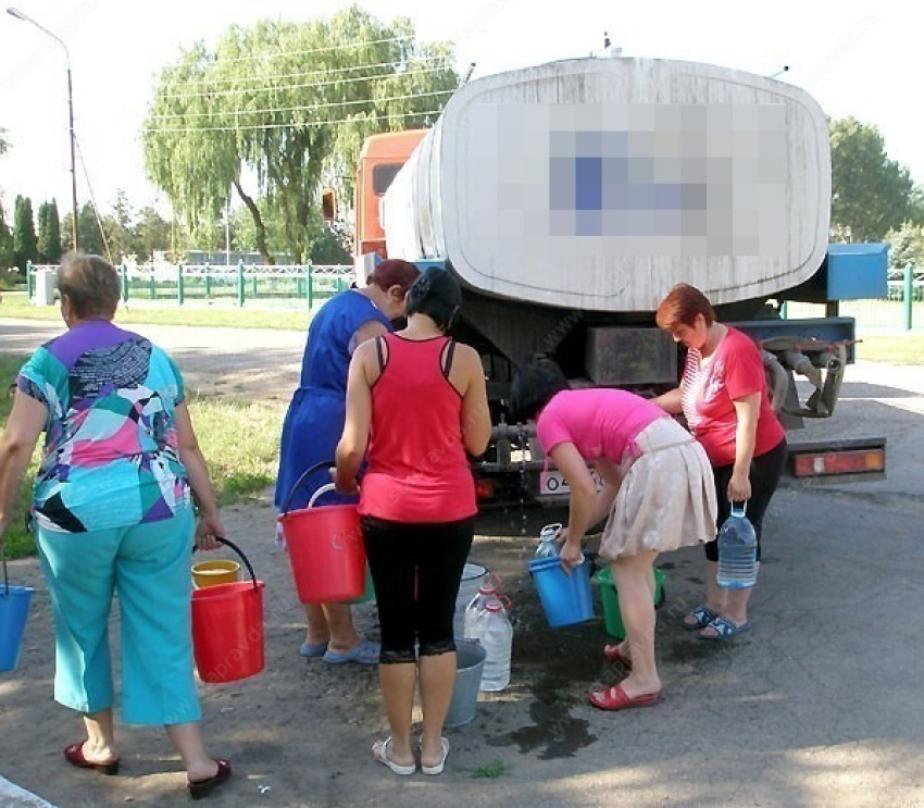 На Кубани без воды остались более 4000 жителей из-за аварии на водопроводе