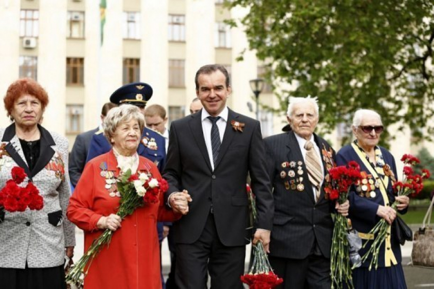  Губернатор Кубани возложит цветы к Вечному огню и пройдет вместе с «Бессмертным полком» 