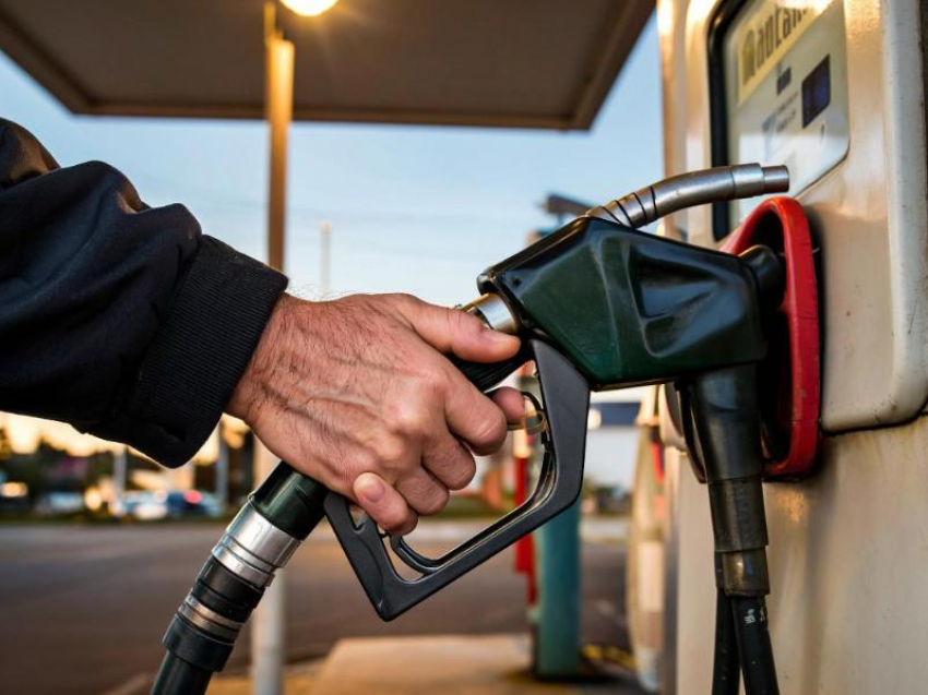 Жители Юга России потратили на топливо 56 млрд рублей за полгода