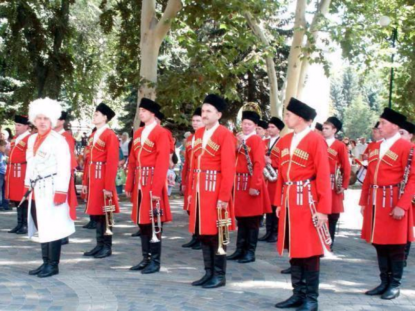 Взводу Почетного караула Кубанского казачьего войска исполняется 10 лет