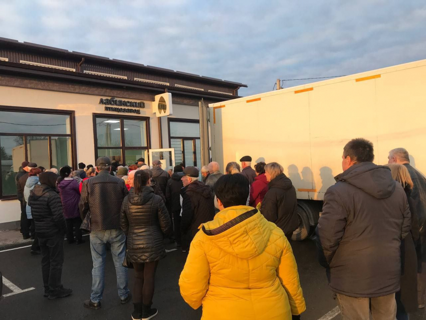 В Краснодарском крае выстроилась очередь за дешёвыми яйцами