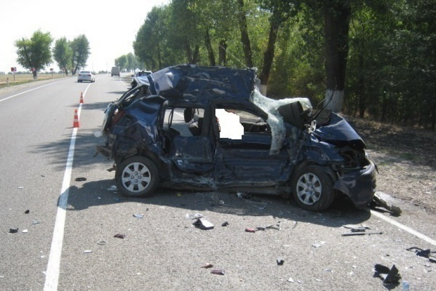  На Кубани погибла женщина-водитель «Хендай», влетевшая в «МАН»