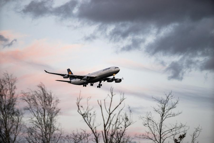 Самолёт с 91 пассажиром совершил аварийную посадку в Краснодаре