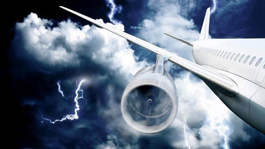 Пилот самолета из Краснодара чуть не погиб от молнии
