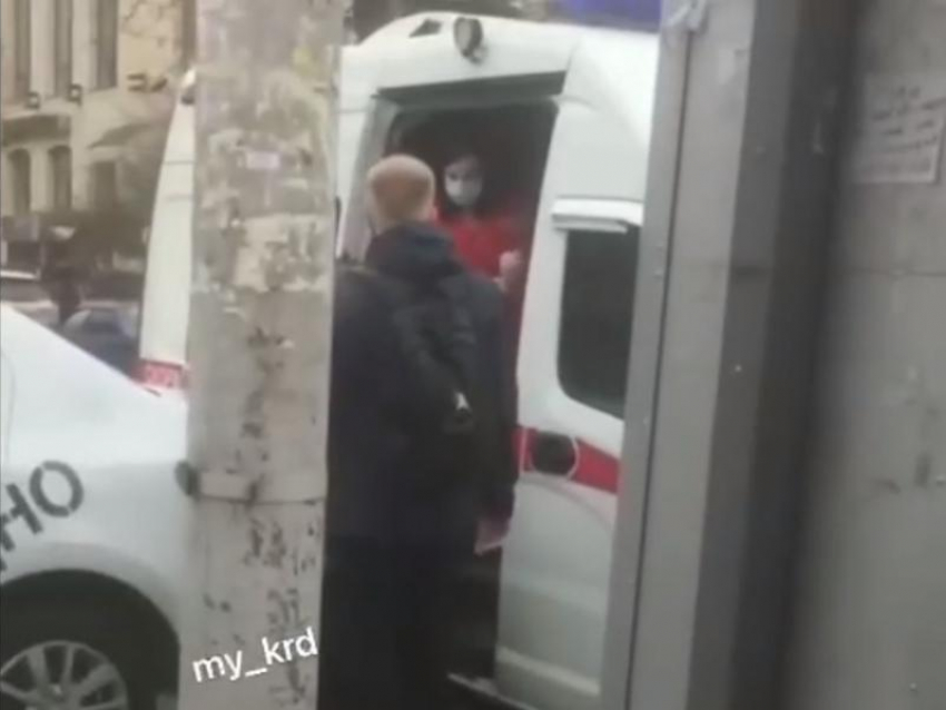 У краснодарца в маршрутке случился приступ эпилепсии