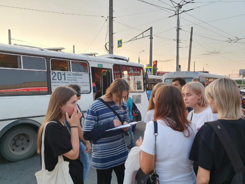 «Боимся, что повторят сценарий Красной»: краснодарцы собирают подписи в поддержку троллейбусного маршрута №2