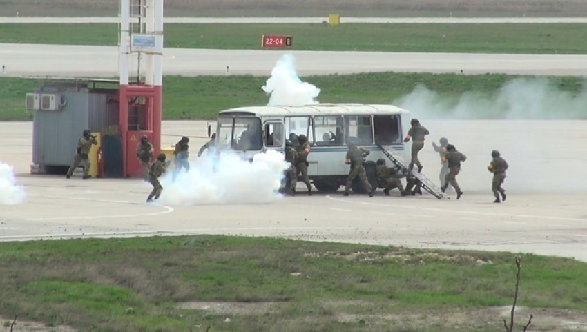 Силовики спасли Анапу от террористов 