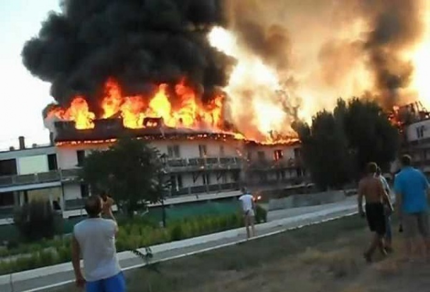 Под Анапой горела база отдыха «Ока»