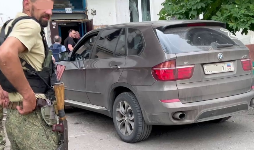«В трубку были слышны взрывы»: краснодарцы отвезли лекарства в Горловку