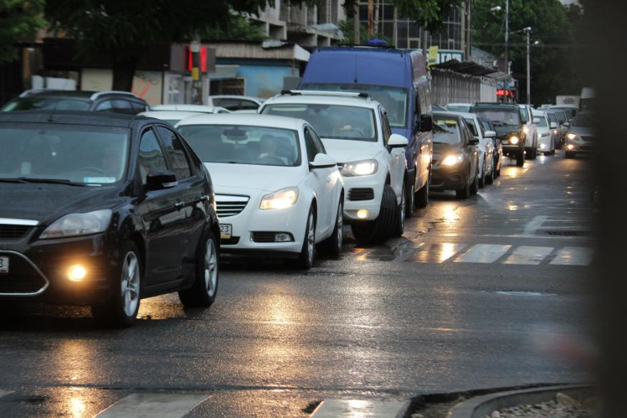 На улице Зиповской в Краснодаре в выходные вновь изменят схему движения транспорта