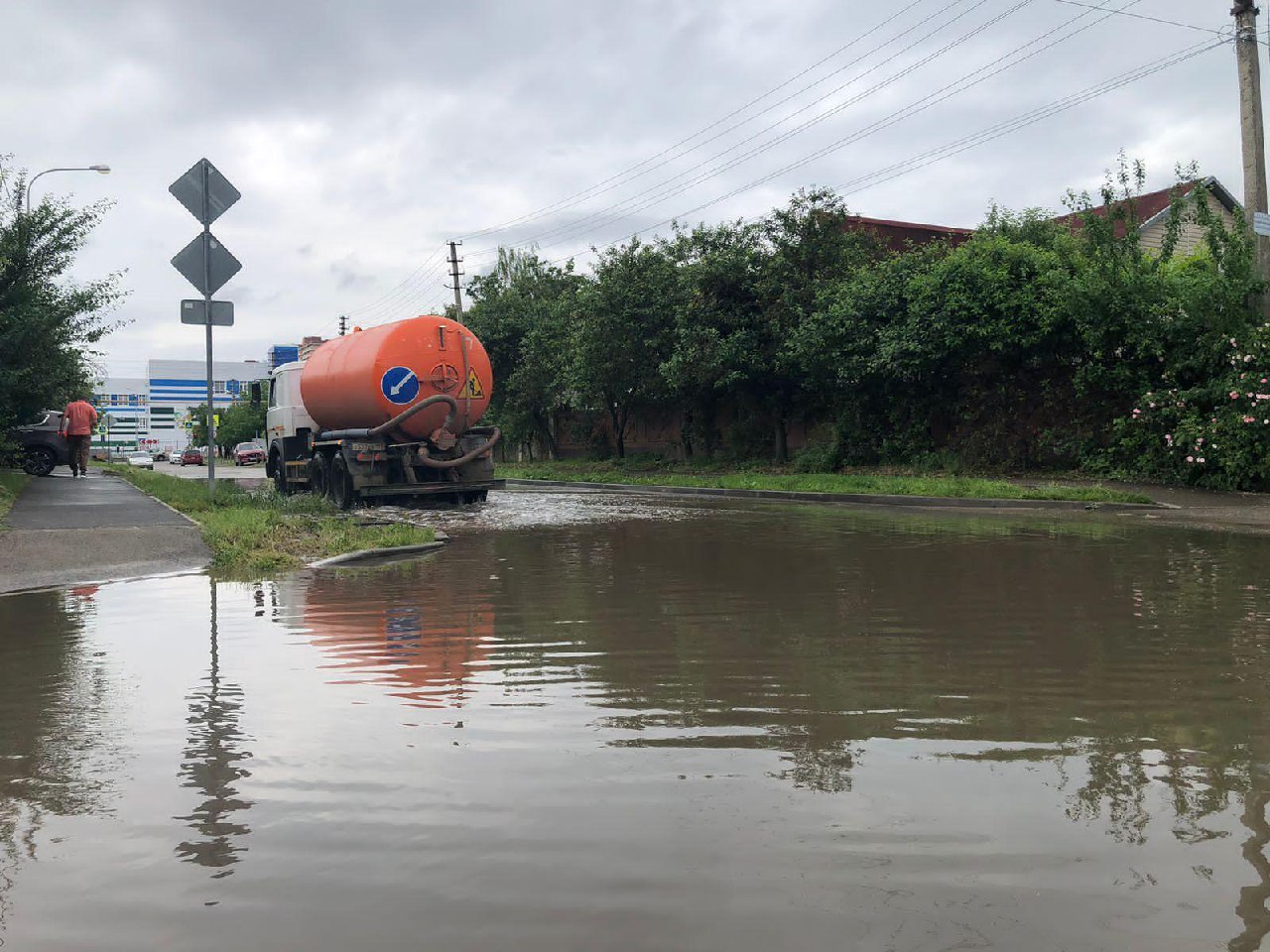 Смыло мост, затопило дома: в Краснодарском крае поднялся уровень воды в  реках