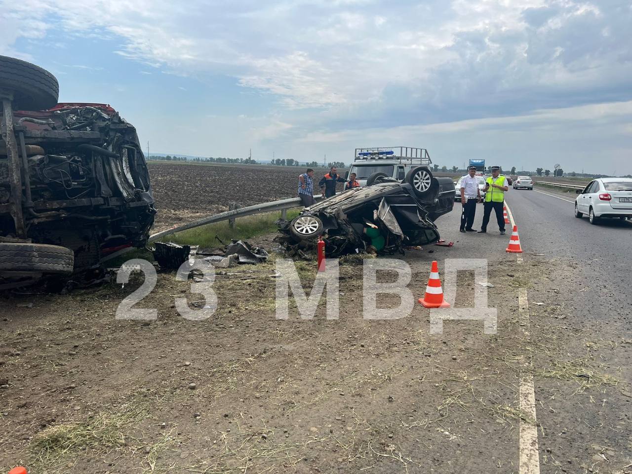 Двое взрослых и двое детей погибли в ДТП на автодороге Краснодар -Славянск-на-Кубани-Темрюк